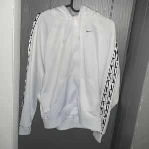 white nike zip up size s